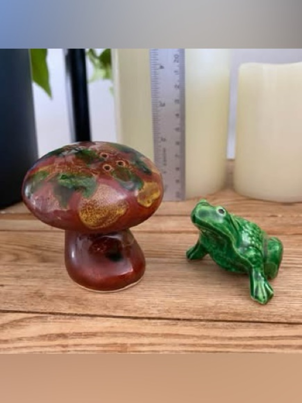 Vintage Ceramic Frog & Drip Glaze Mushroom Salt and Pepper Shakers Set
